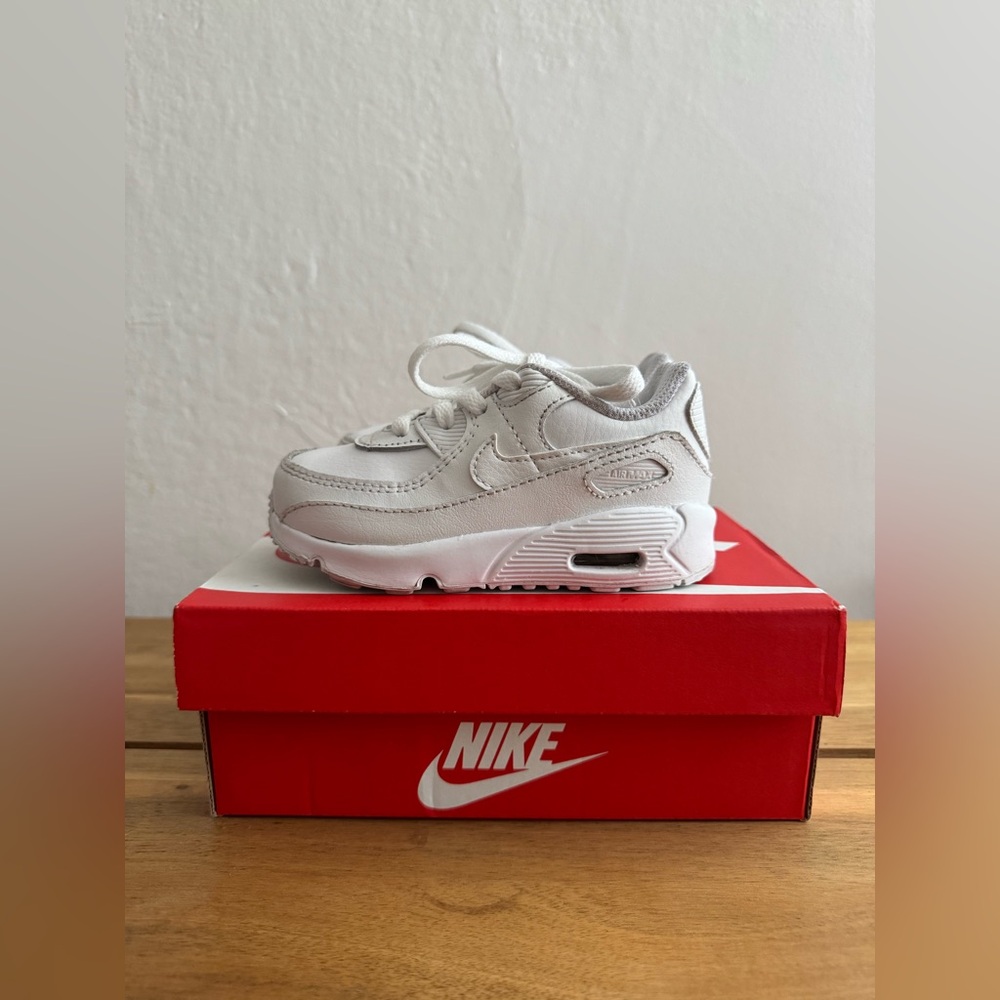 NIKE Air Max 90 Triple White Leather Toddler size 7c